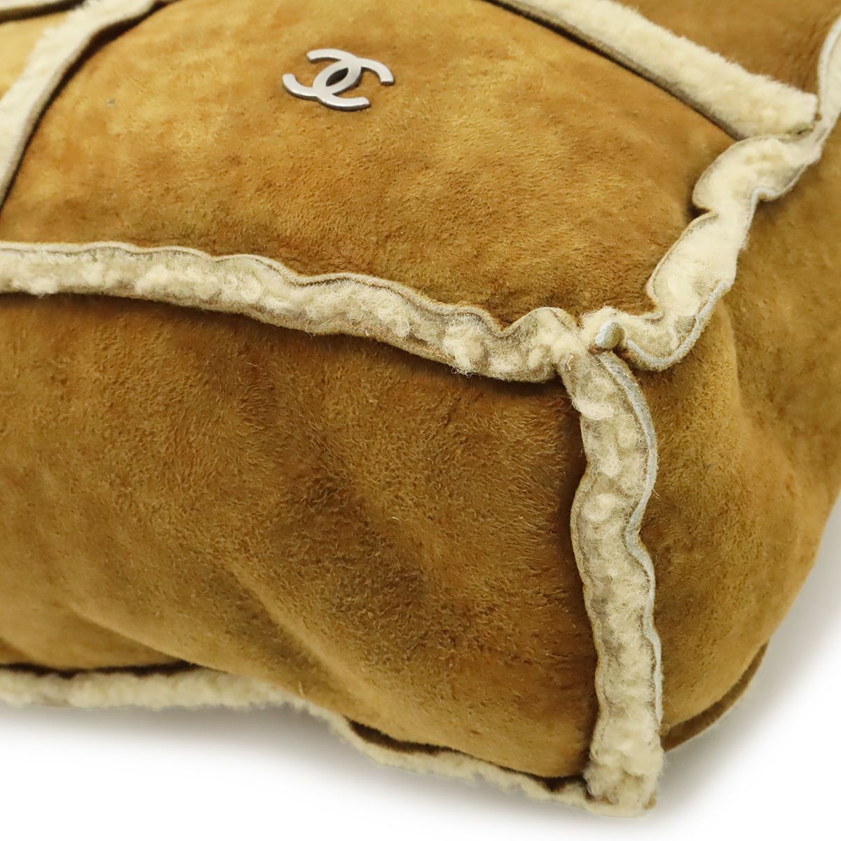 Chanel CC Logo Shoulder Bag Crossbody Shearling Brown Silver — view 3