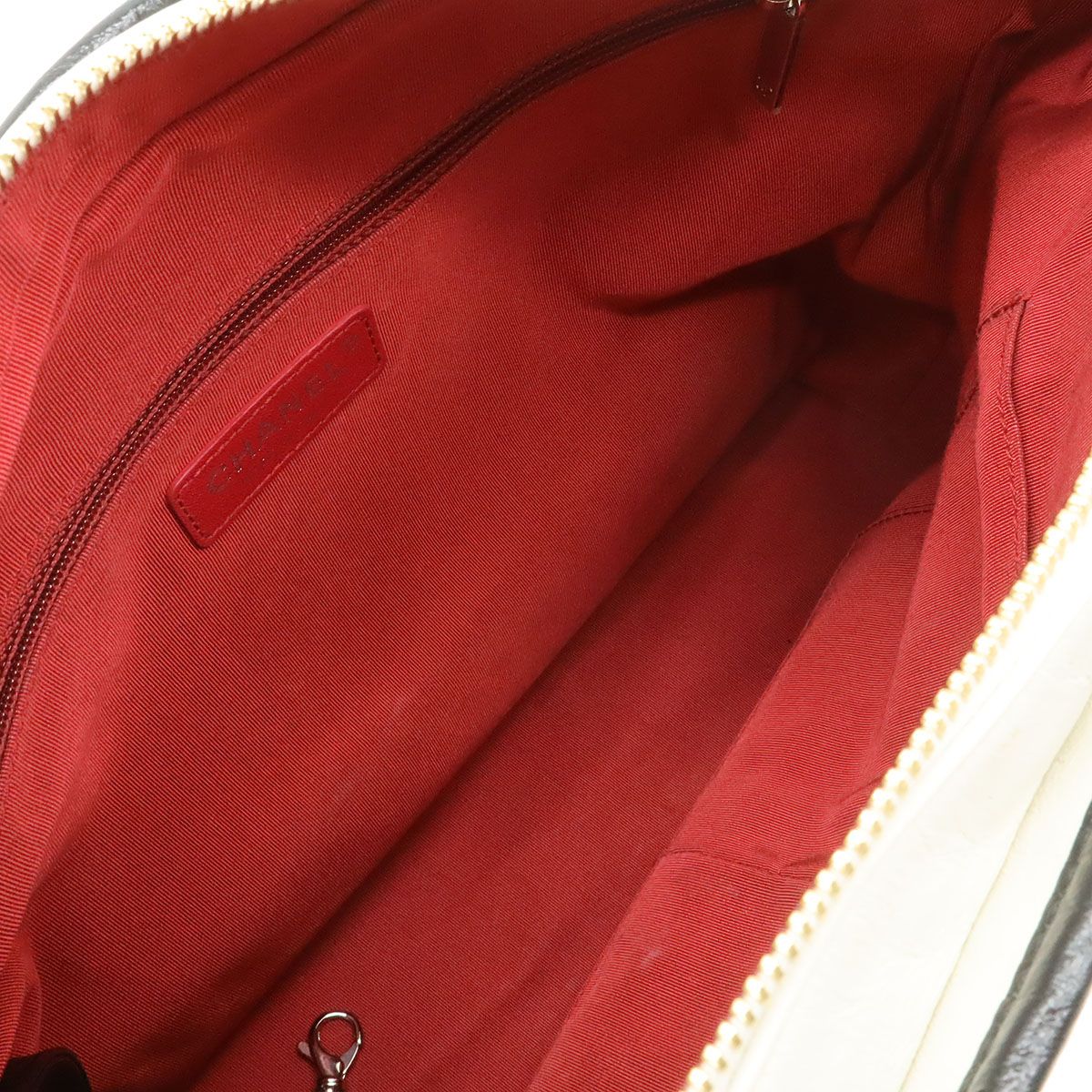 Chanel Gabrielle de Chanel Large Hobo Chain Shoulder Bag Calfskin Bicolor — view 7