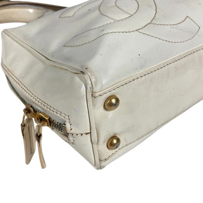 Chanel Shoulder Bag Logo Triple Coco CC Patent White — view 4
