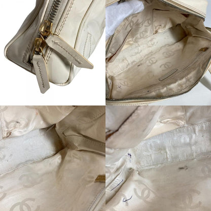 Chanel Shoulder Bag Logo Triple Coco CC Patent White — view 8