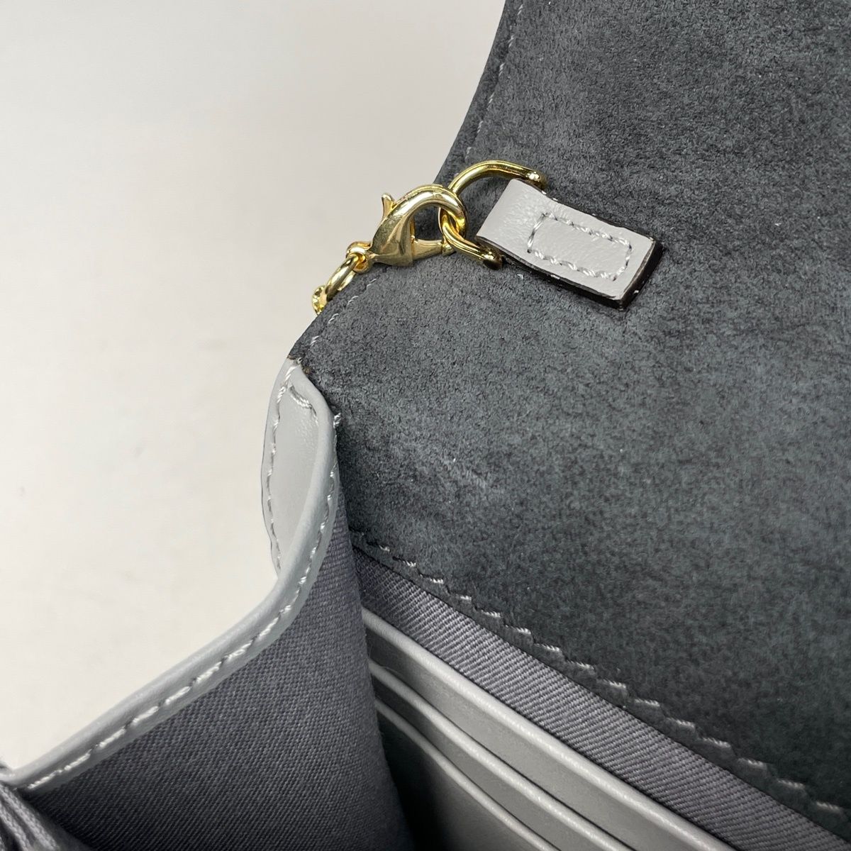 Fendi Studs Chain Wallet Rainbow Multi Shoulder Bag Leather Gray Multicolor — view 6