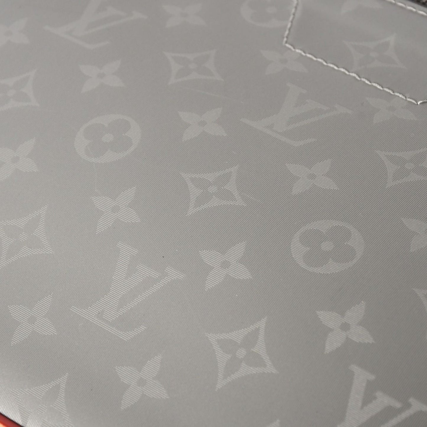 Louis Vuitton Clutch Pochette Cosmos Monogram Titanium Gray — view 4