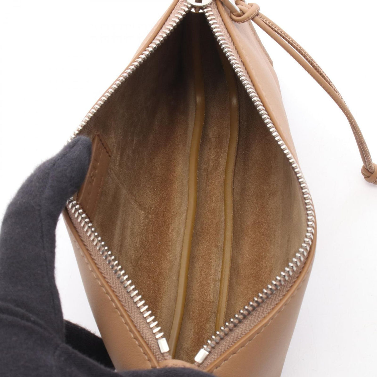Loewe Shoulder Bag Hoya Pouch Leather — view 3
