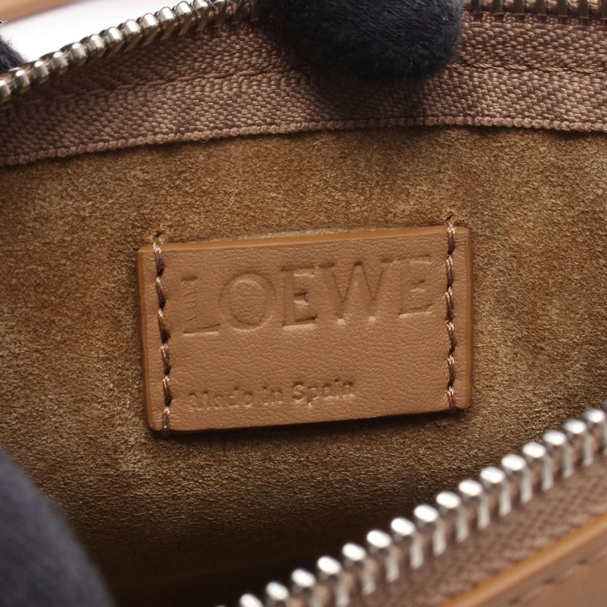 Loewe Shoulder Bag Hoya Pouch Leather — view 4