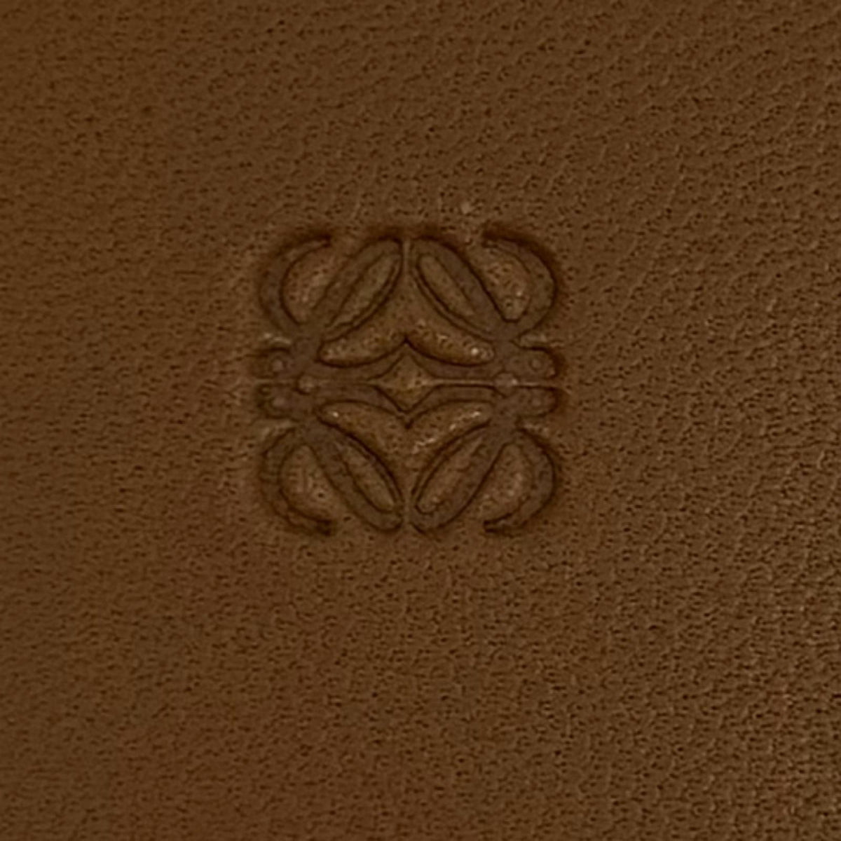 Loewe Sheepskin Anagram Round Zip Leather Coin Case Brown — view 7
