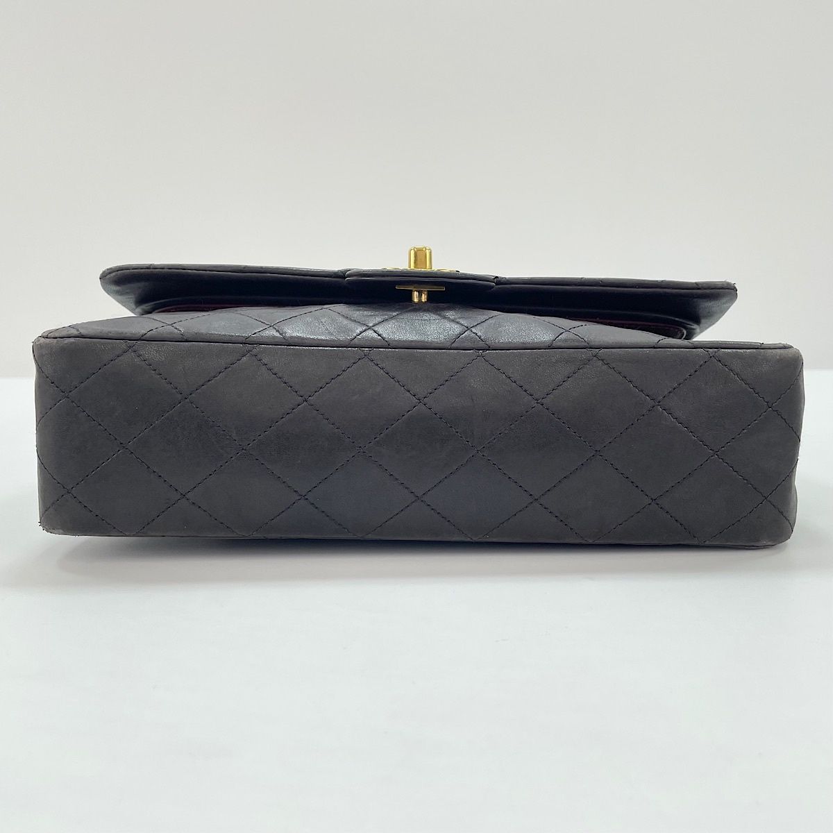 Chanel Shoulder Bag Quilted 25 — view 7