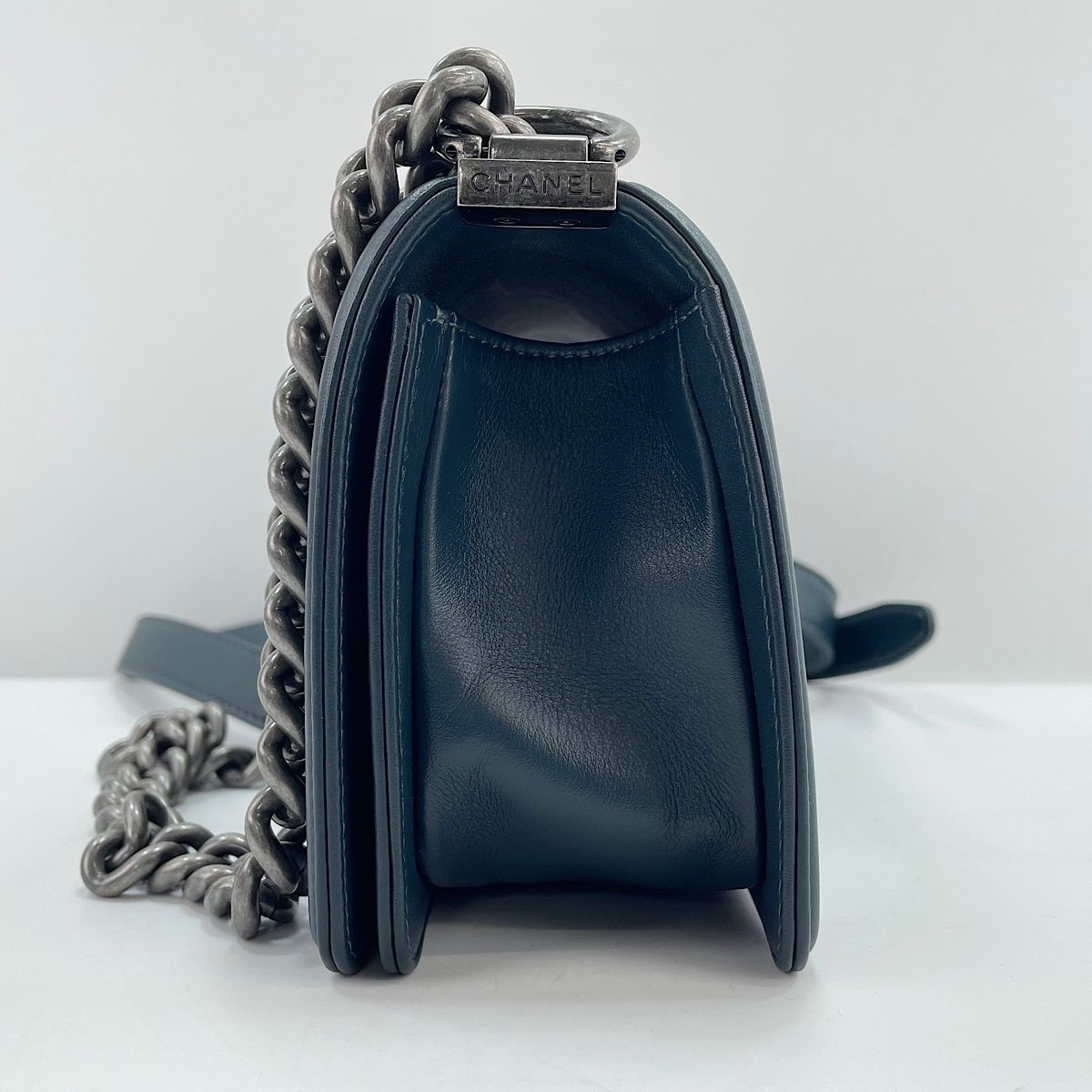 Chanel Shoulder Bag Boy Small — view 5