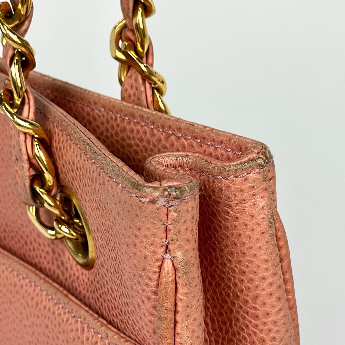 Chanel CC Logo Chain Tote Shoulder Bag Caviar Leather Salmon Pink — view 6