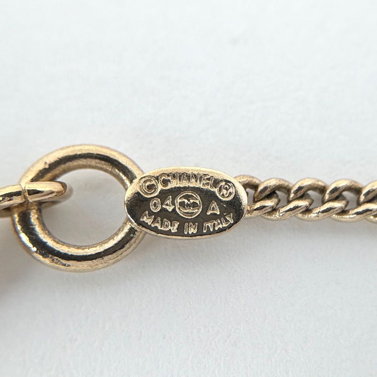 Chanel CC Logo Rhinestone Necklace Plastic Pink Gold — view 4