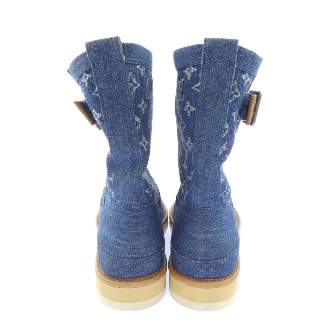 Louis Vuitton LV Cozy Line Boots — view 5