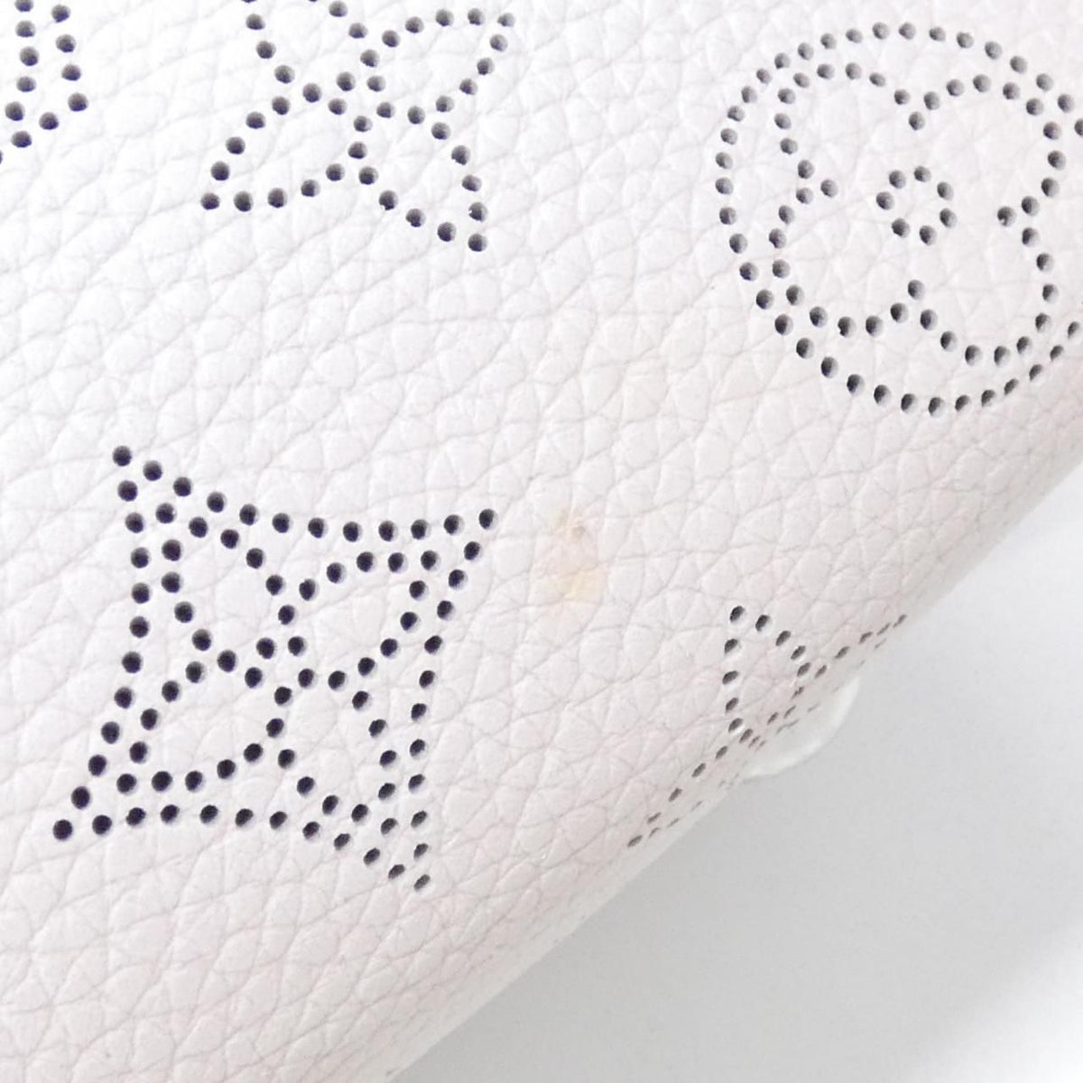 Louis Vuitton Mahina Bella Shoulder Bag — view 3
