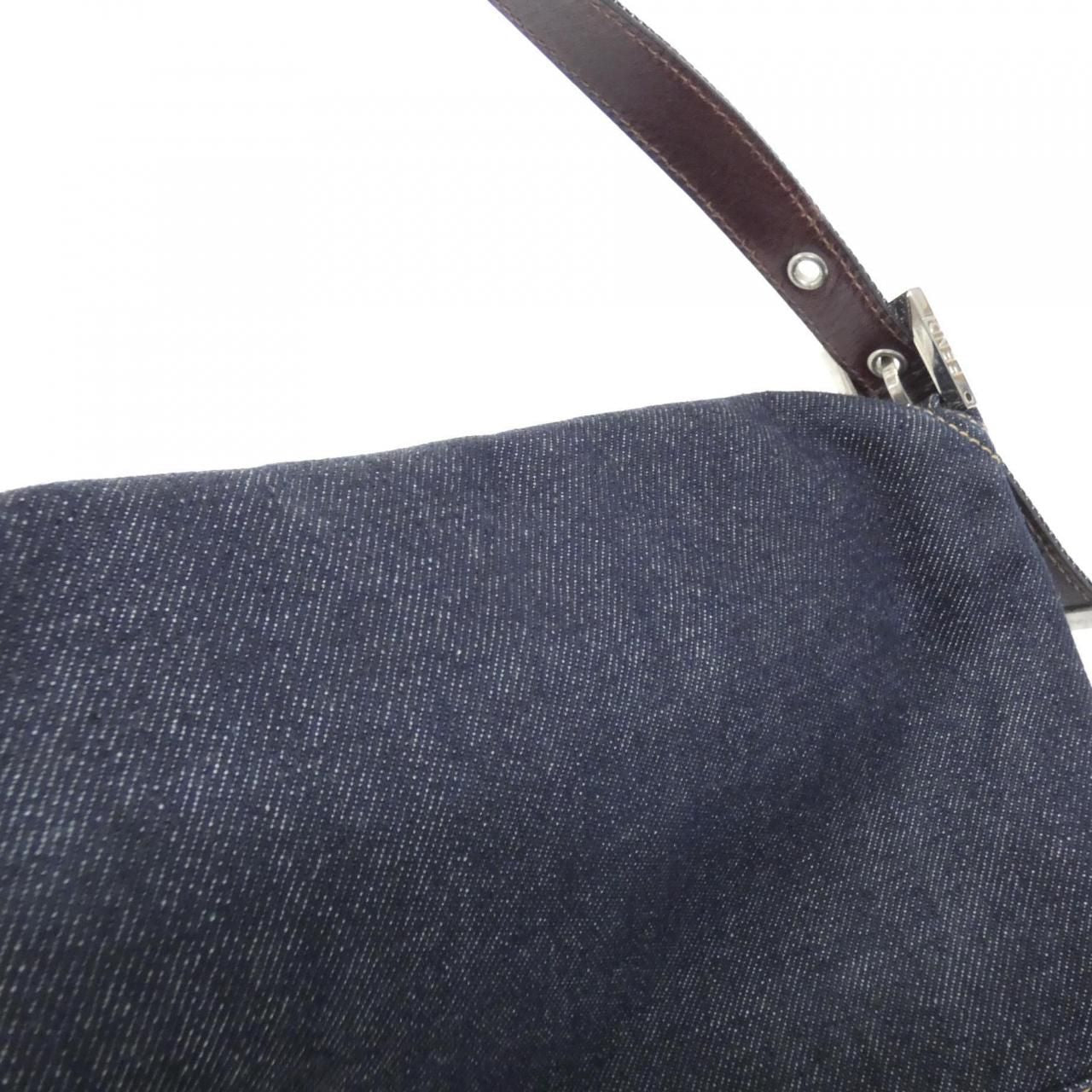 Fendi Vintage Baguette Shoulder Bag — view 4