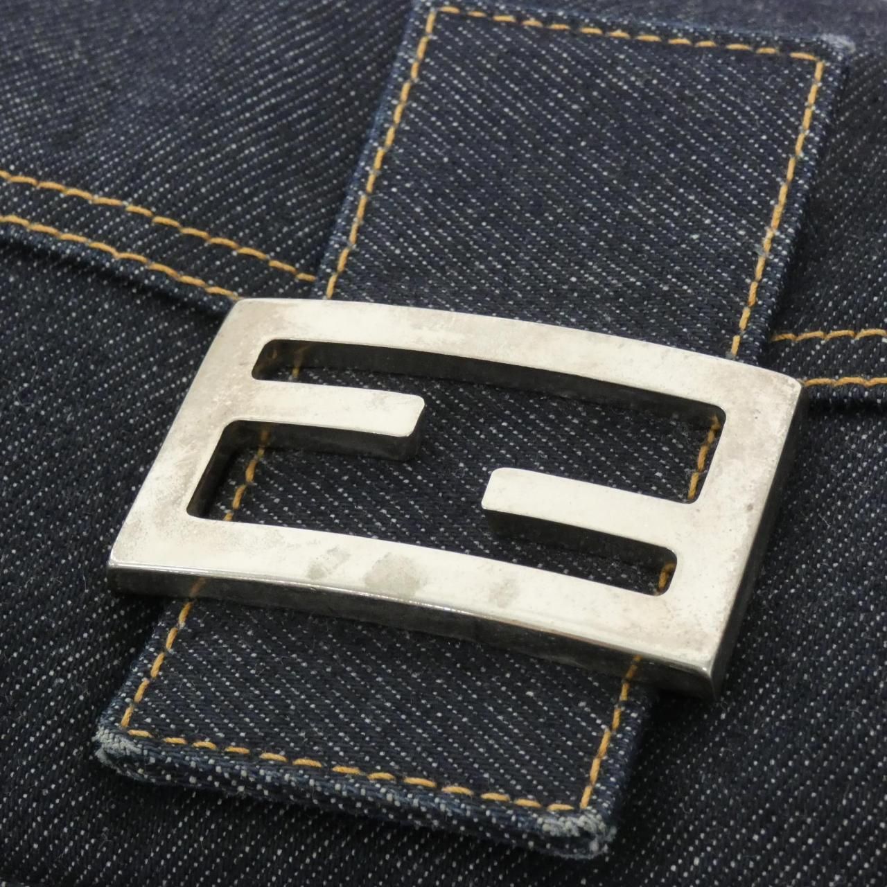 Fendi Vintage Baguette Shoulder Bag — view 5