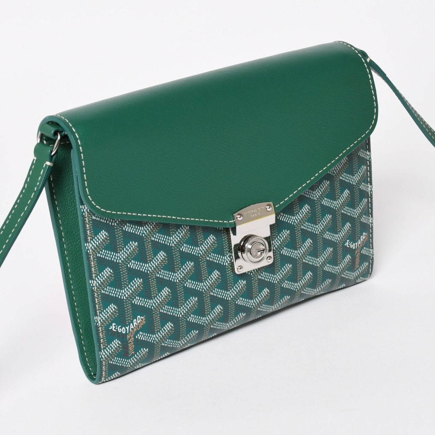 Goyard Chypre Sheepskin Pouch Wallet Shoulder Bag Green — view 3