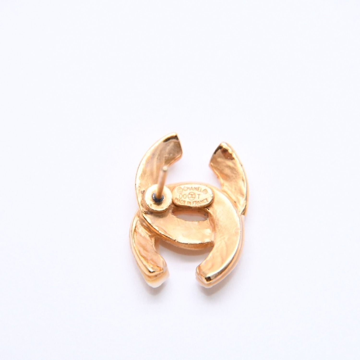 Chanel Earrings CC Logo 00 Gold Ivory Bicolor Metal — view 8