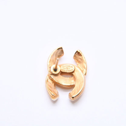 Chanel Earrings CC Logo 00 Gold Ivory Bicolor Metal — view 8