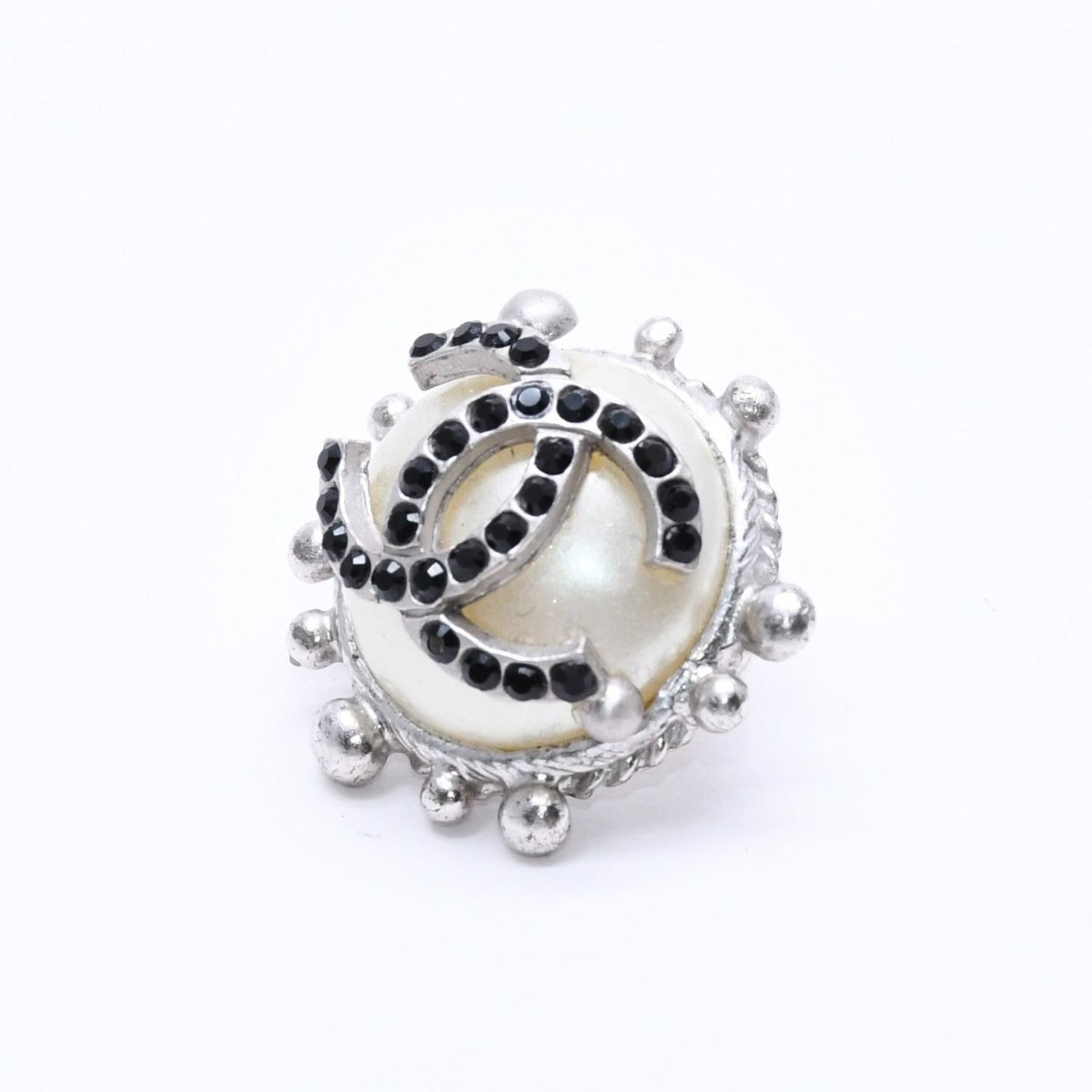 Chanel Earrings CC Logo Rhinestone Pearl 02 Silver — view 2