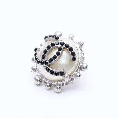 Chanel Earrings CC Logo Rhinestone Pearl 02 Silver — view 2