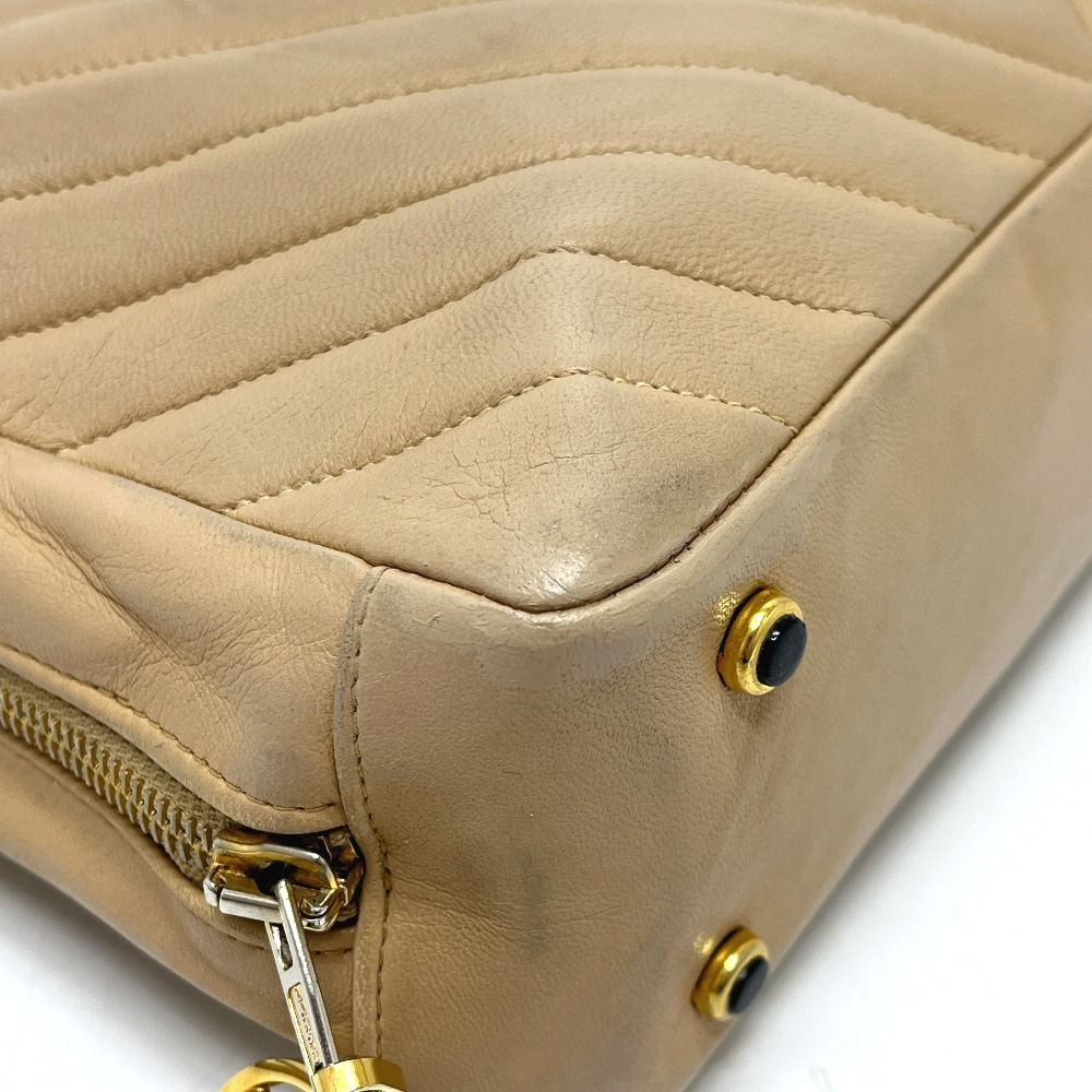 Chanel Handbag Stitch Chevron Lambskin Beige — view 5