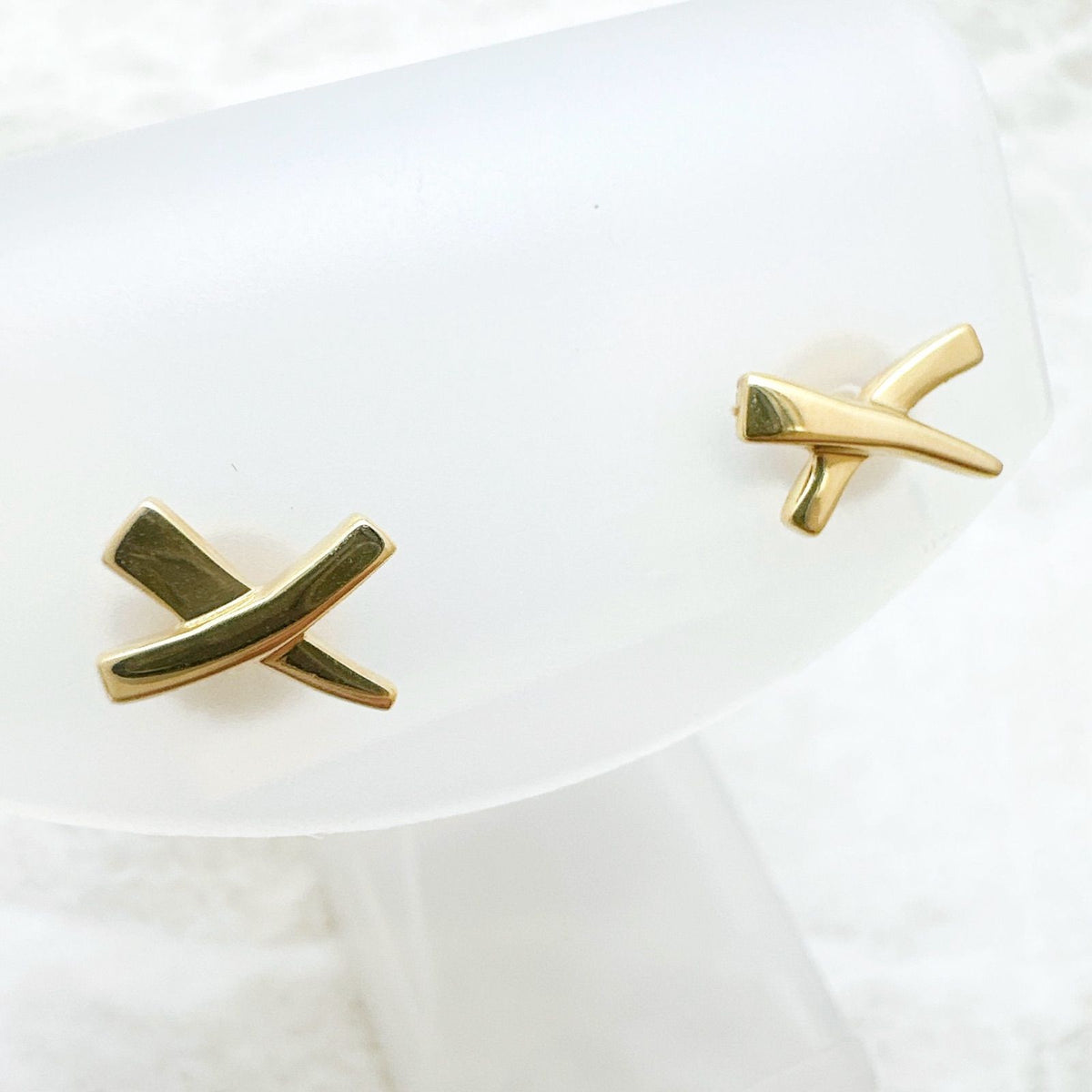 Tiffany & Co Kiss Yellow Gold Earrings — view 3