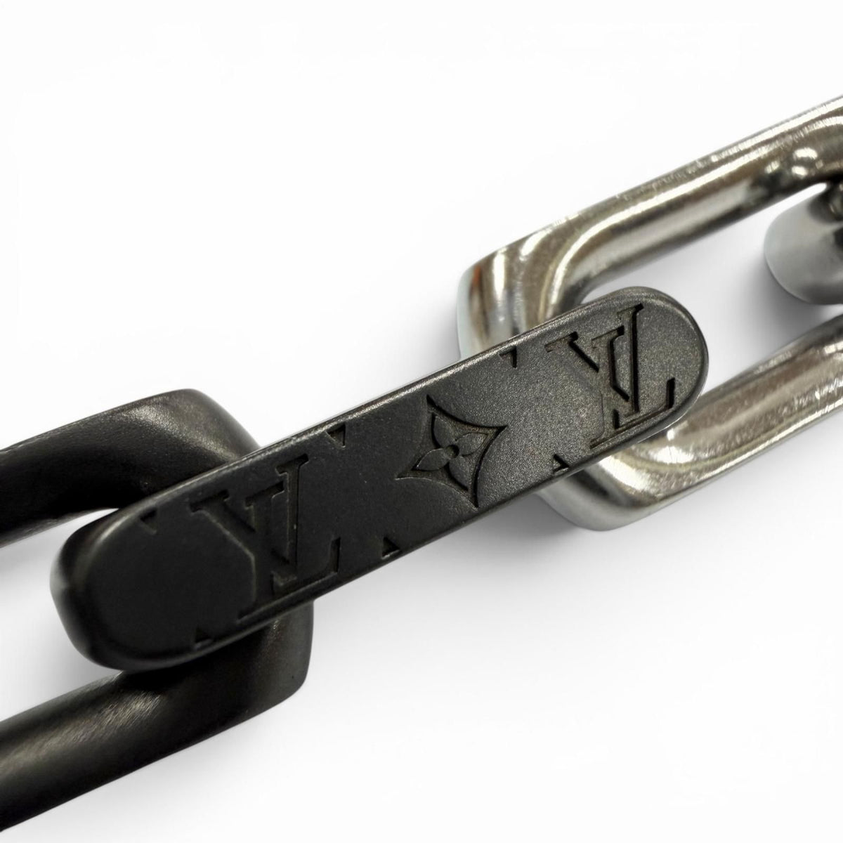 Louis Vuitton Bracelet Monogram Chain Black Silver — view 3