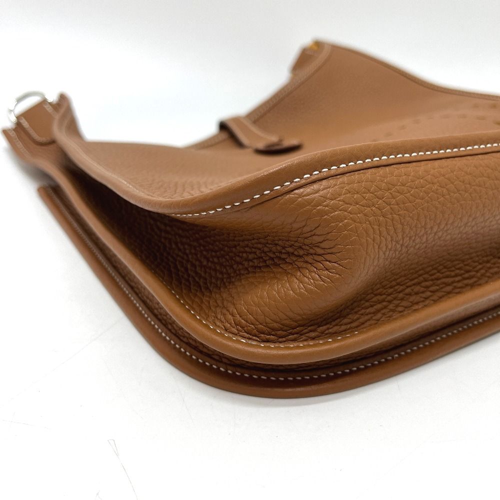 Hermes Shoulder Bag Evelyne Trois Taurillon Clemence Gold — view 6