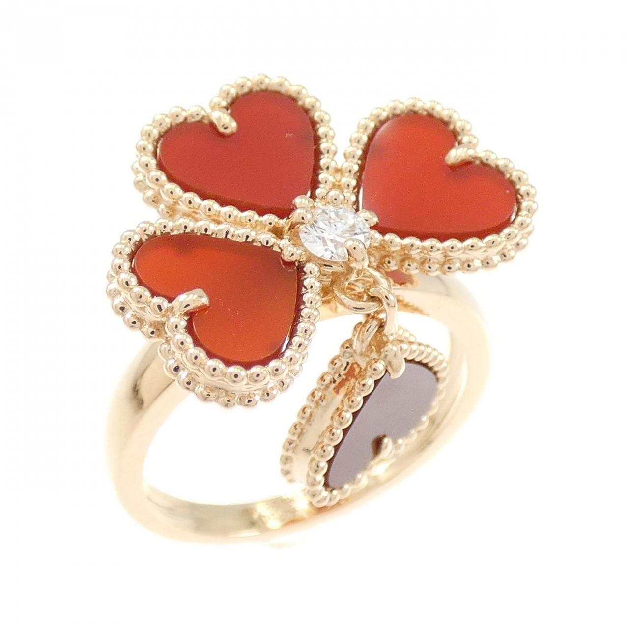 Van Cleef & Arpels Sweet Alhambra Eigel Ring