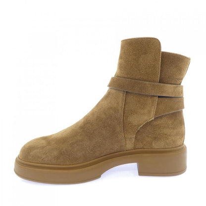 Hermes Veo Kelly Buckle Boots — view 2