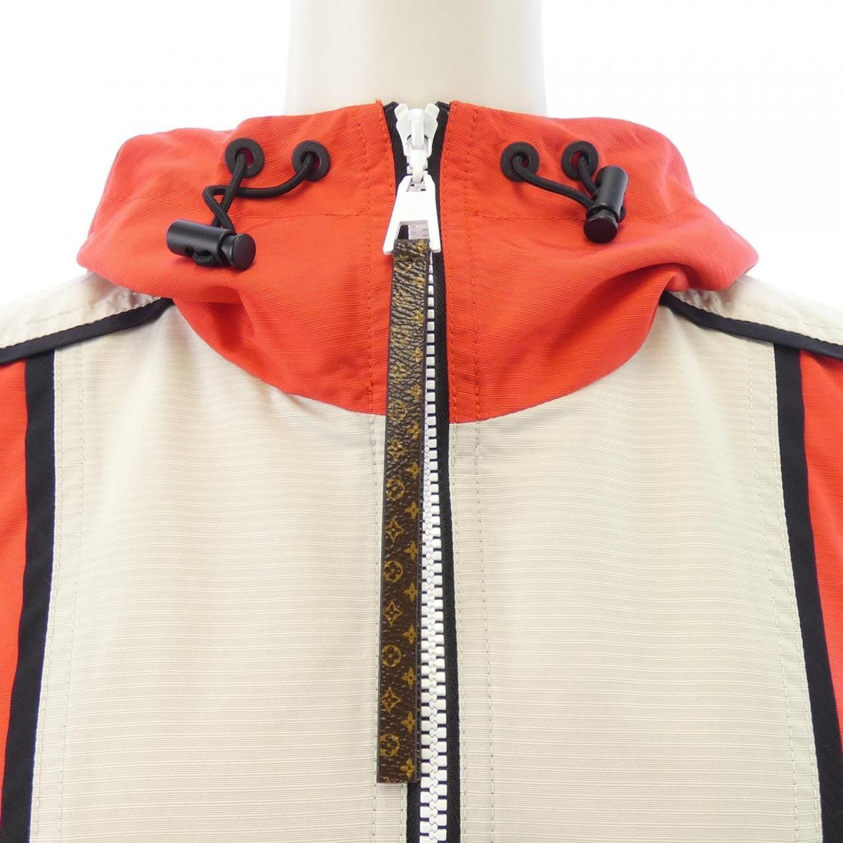 Louis Vuitton Jacket Beige — view 6