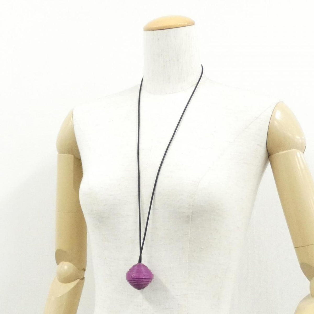Hermes Vintage Jojoba MM Necklace — view 4