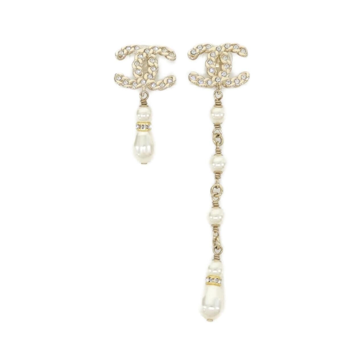 Chanel Earrings Gold