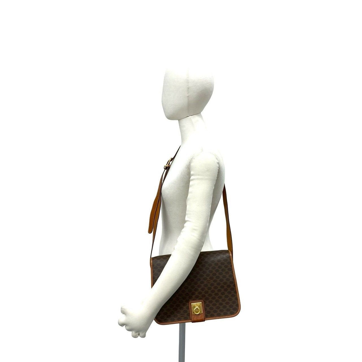 Celine Vintage Macadam Blason Triomphe Pattern Logo Ring Leather Shoulder Bag — view 2