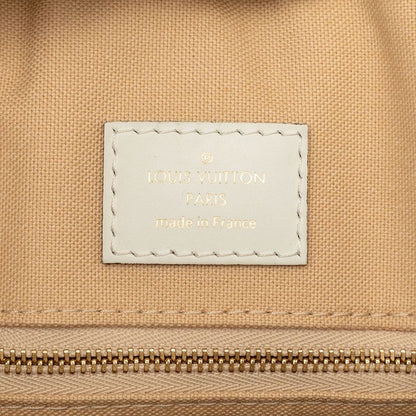 Louis Vuitton Monogram Giant On The Go GM Tote Bag White Green Beige Leather — view 5
