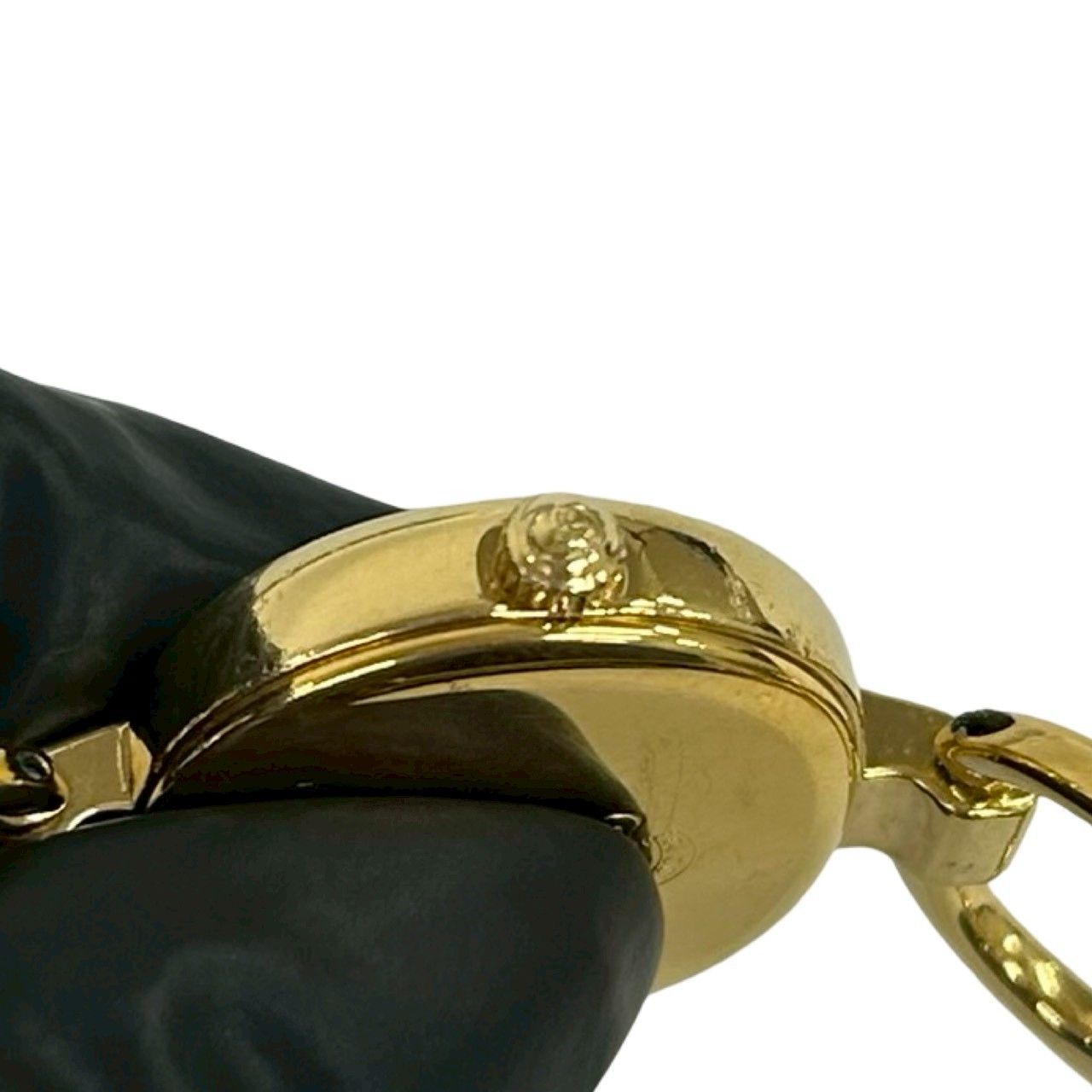 Gucci Vintage Bangle Watch Quartz Gold Black — view 4