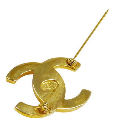 Chanel 96A Brooch Turnlock Gold Logo Vintage — view 4