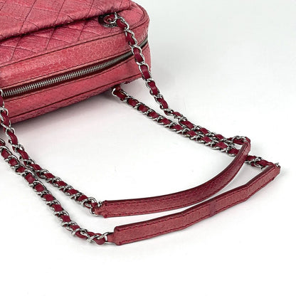 Chanel CC Logo Chain Shoulder Bag Quilted Leather — view 8