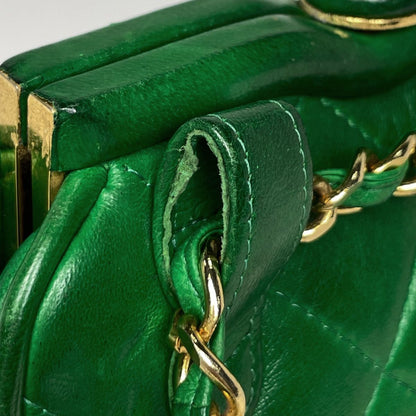 Chanel CC Logo Chain Shoulder Bag 2-Way Kiss Lock Leather Green — view 4