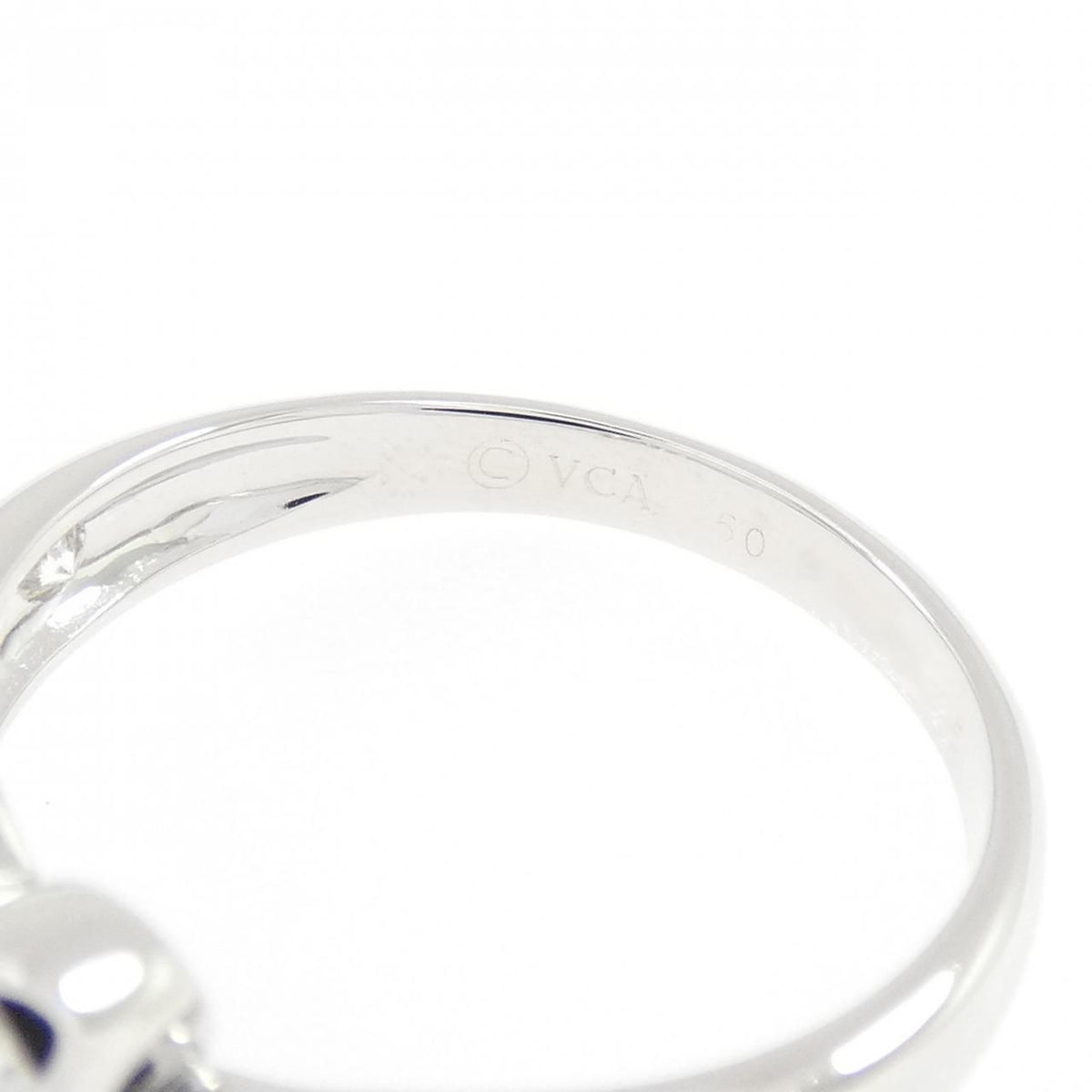 Van Cleef & Arpels Ombel Ring — view 4