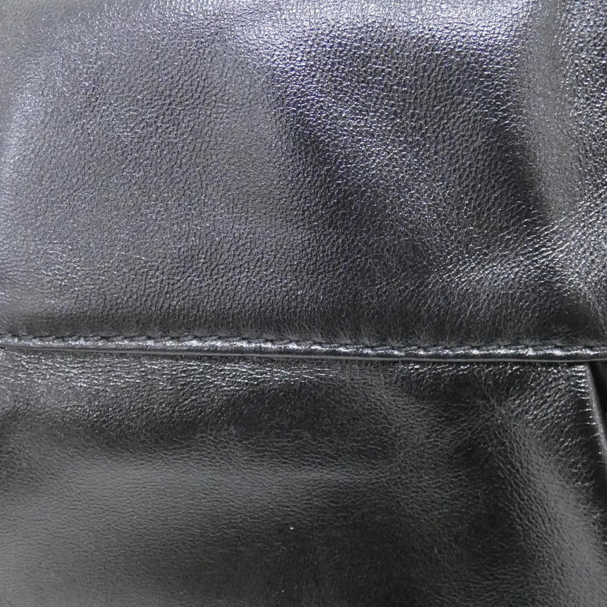 Louis Vuitton LV Vibe Sunset Shoulder Bag — view 4