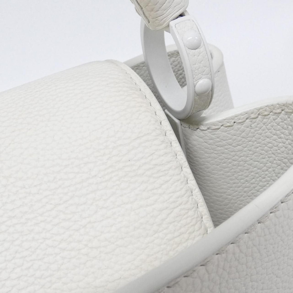 Louis Vuitton Capucines BB — view 5