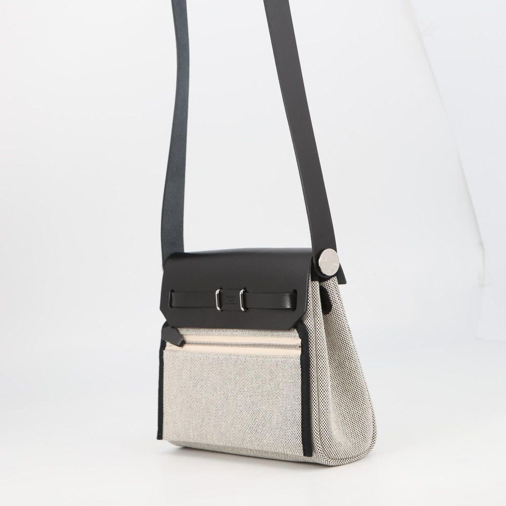 Hermes Shoulder Bag Herbag Zip Mini Black Ecru Silver Toile H Vache Hunter — view 2