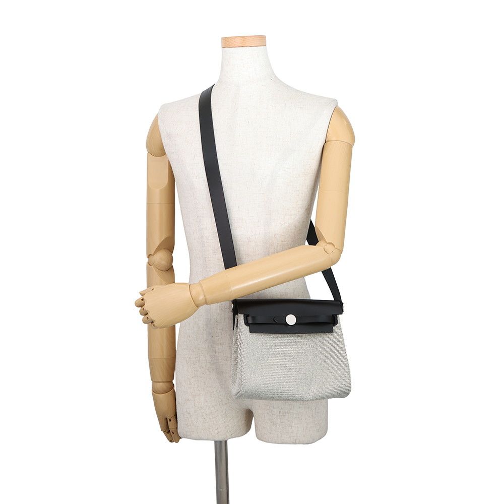 Hermes Shoulder Bag Herbag Zip Mini Black Ecru Silver Toile H Vache Hunter — view 5