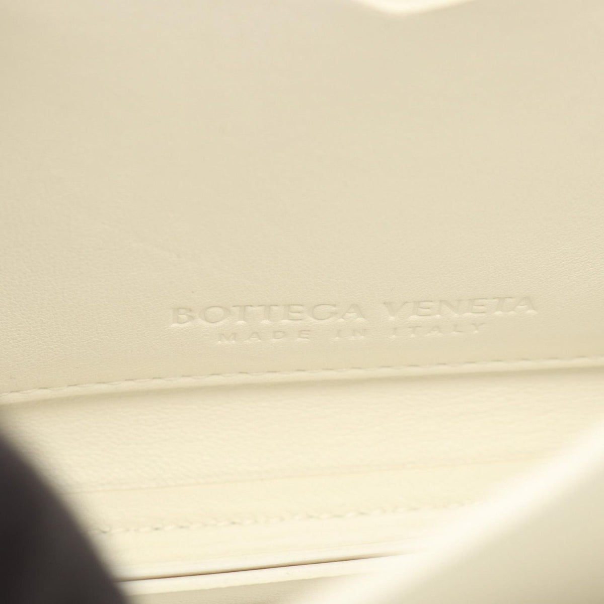 Bottega Veneta Handbag Mount Small 2-Way White Leather — view 4