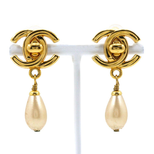 Chanel 96P CC Logo Turnlock Motif Vintage Gold Plated Faux Pearl Earrings