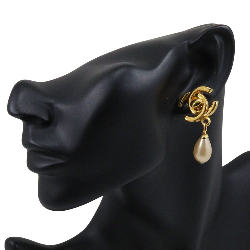 Chanel 96P CC Logo Turnlock Motif Vintage Gold Plated Faux Pearl Earrings — view 2