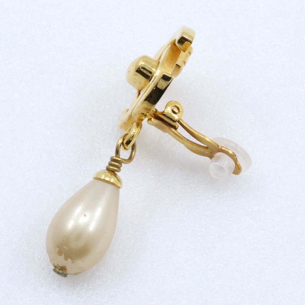 Chanel 96P CC Logo Turnlock Motif Vintage Gold Plated Faux Pearl Earrings — view 5
