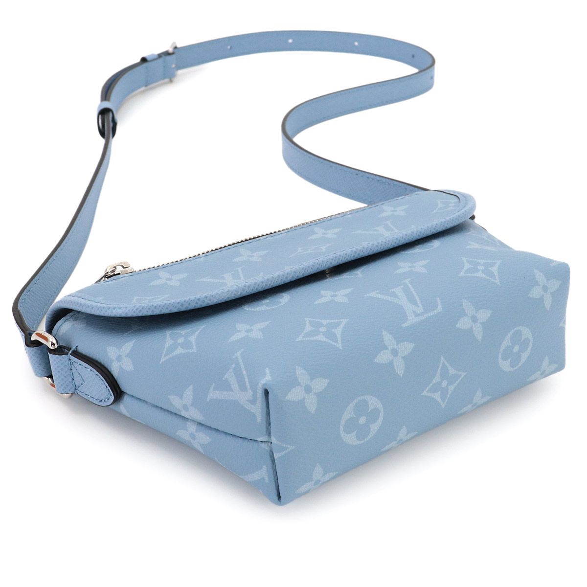 Louis Vuitton Taigarama Pulse Wearable Wallet Shoulder Bag — view 5