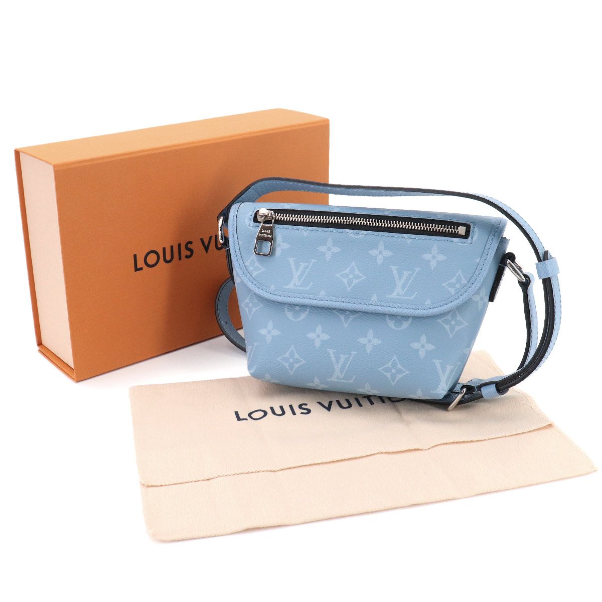 Louis Vuitton Taigarama Pulse Wearable Wallet Shoulder Bag — view 2