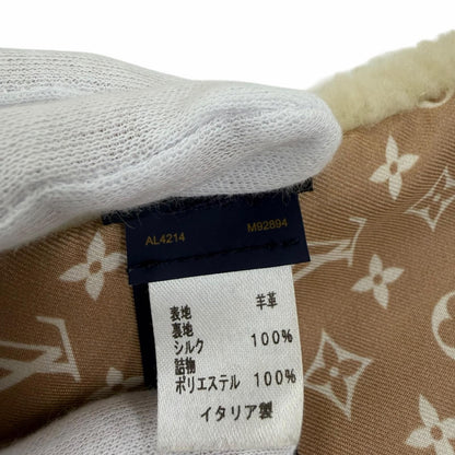 Louis Vuitton Monogram Shearling Scarf LV Logo Beige — view 7