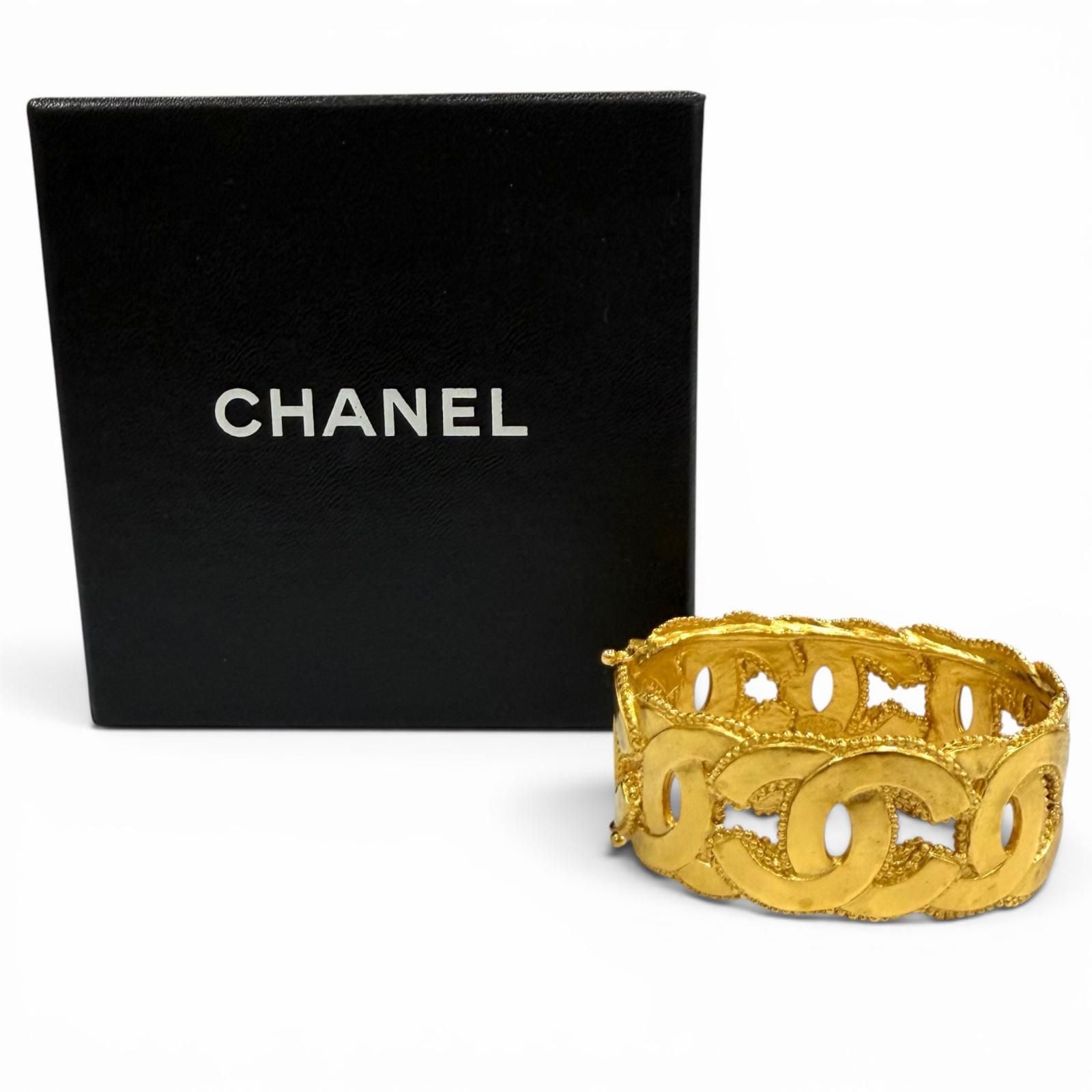 Chanel Vintage CC Logo Bangle Bracelet Gold — view 2
